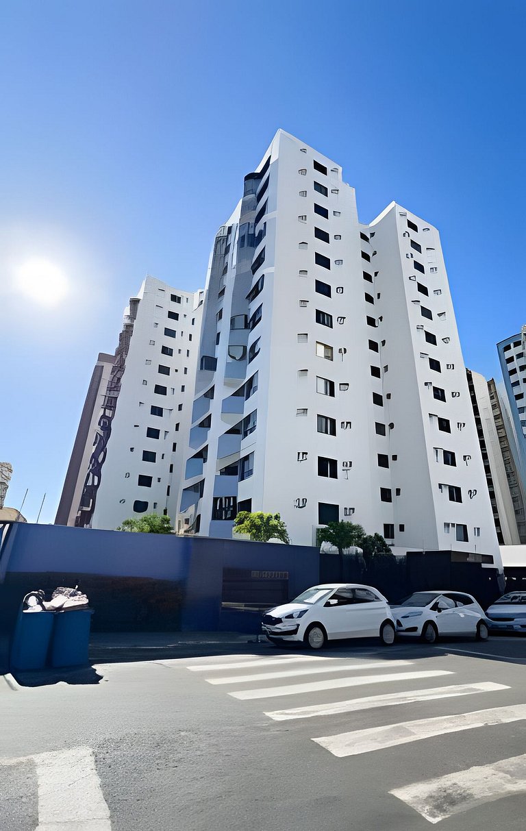 Apê andar alto perto do Shopping Jardins com ar