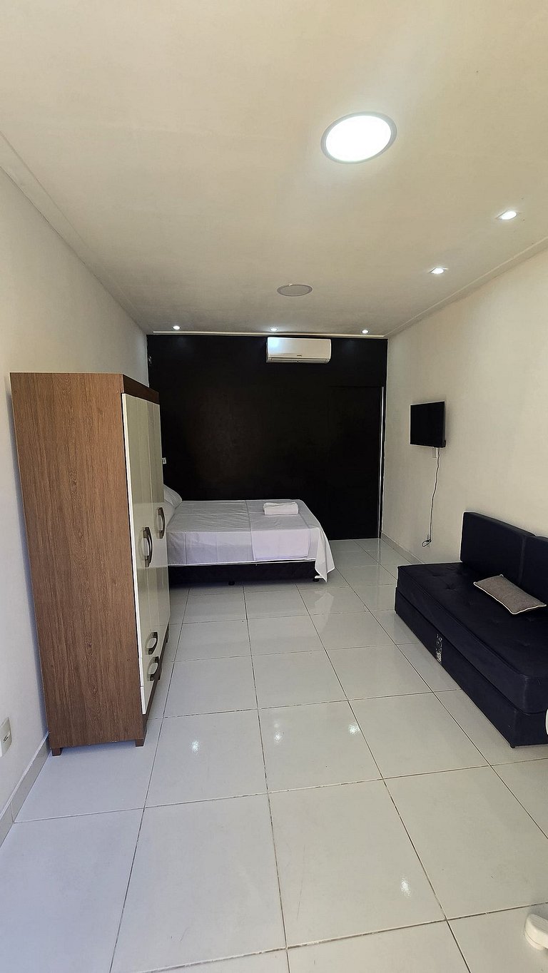Studio a 200m dos Lagos da Orla com ar/varanda 02