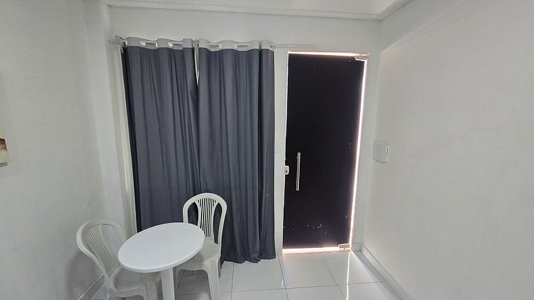 Studio a 200m dos Lagos da Orla com ar/varanda 02