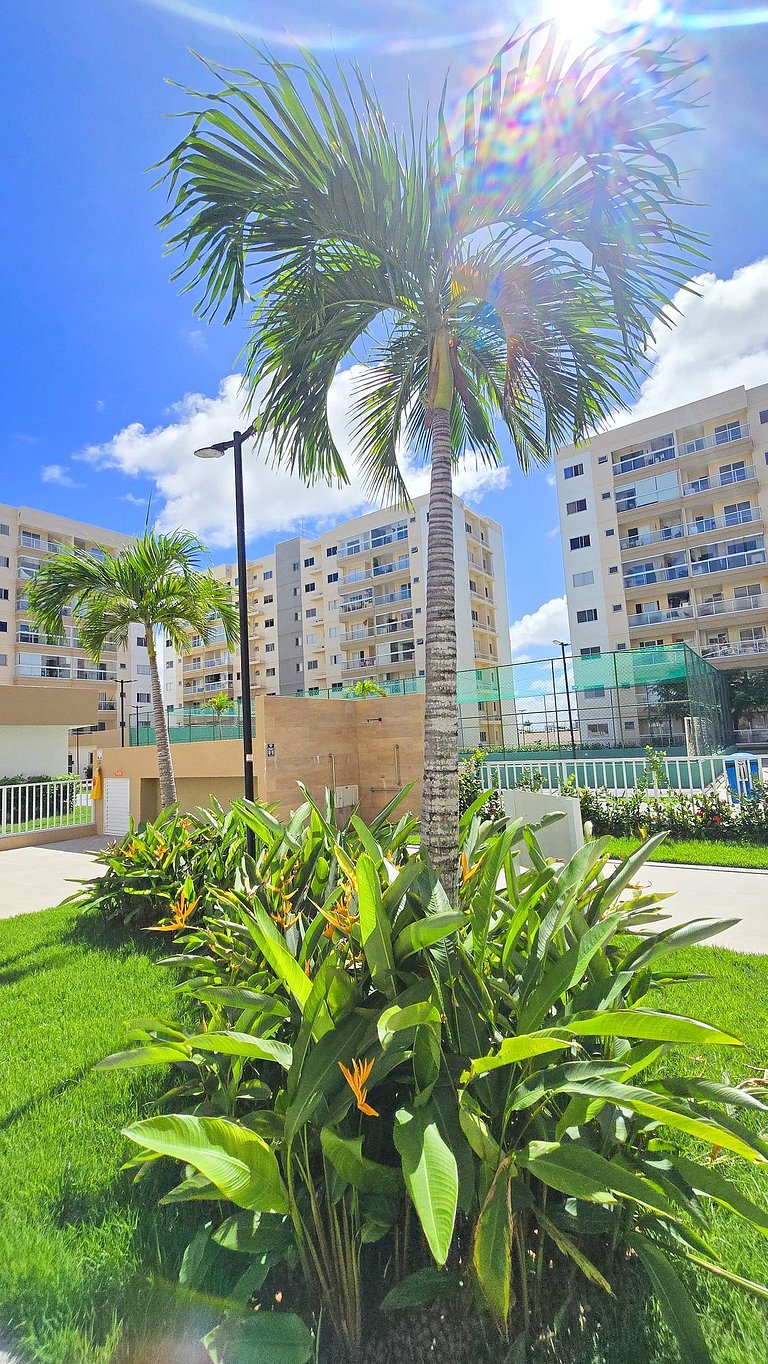 Resort Aruana com 2qts, ar, piscina e muito verde