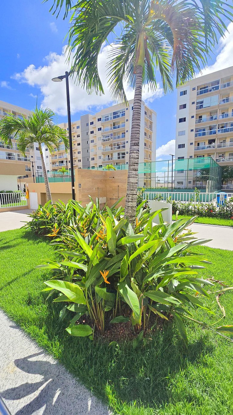 Resort Aruana com 2qts, ar, piscina e muito verde