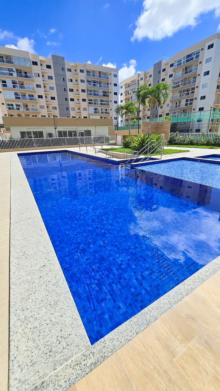 Resort Aruana com 2qts, ar, piscina e muito verde