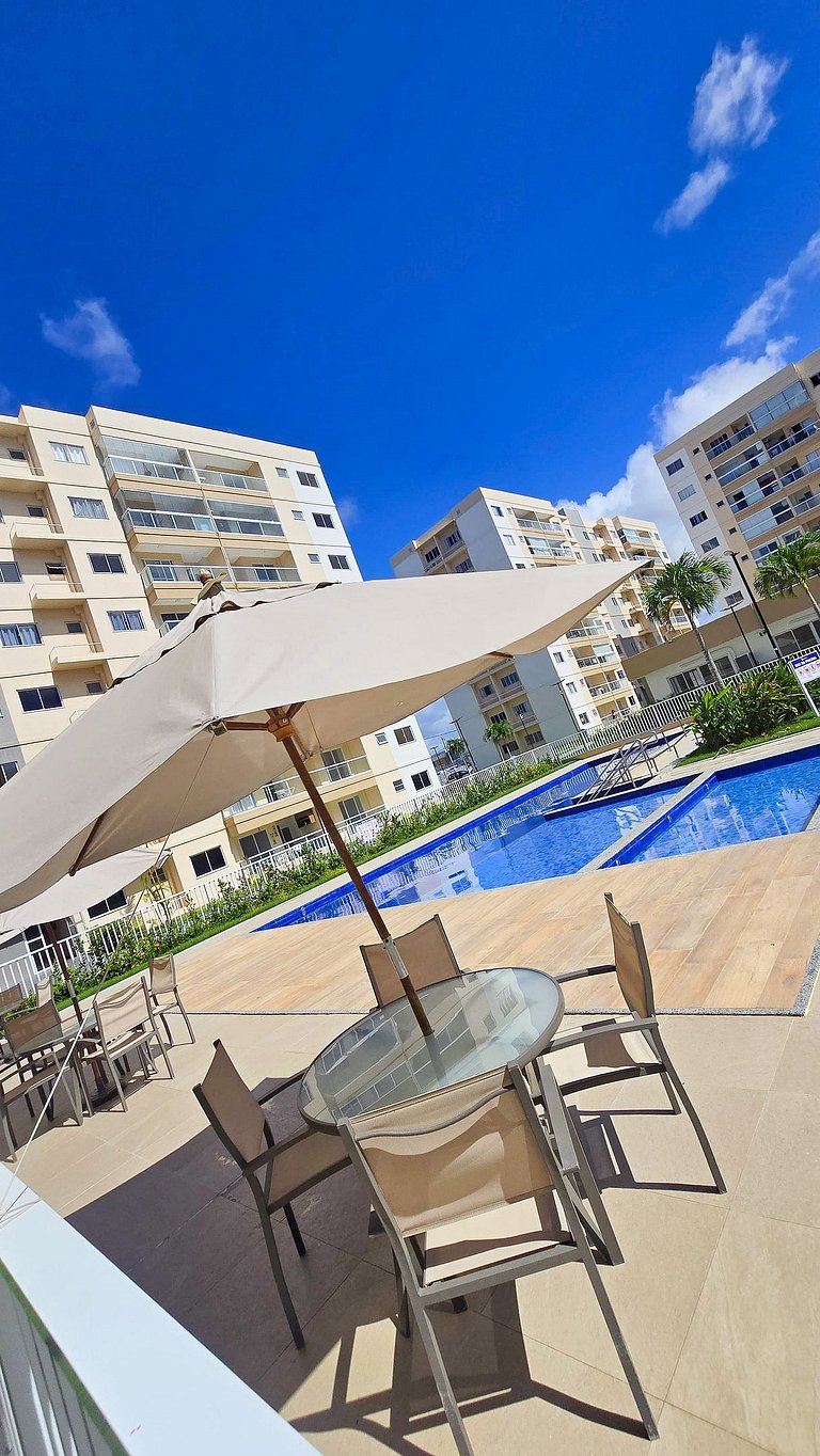 Resort Aruana com 2qts, ar, piscina e muito verde