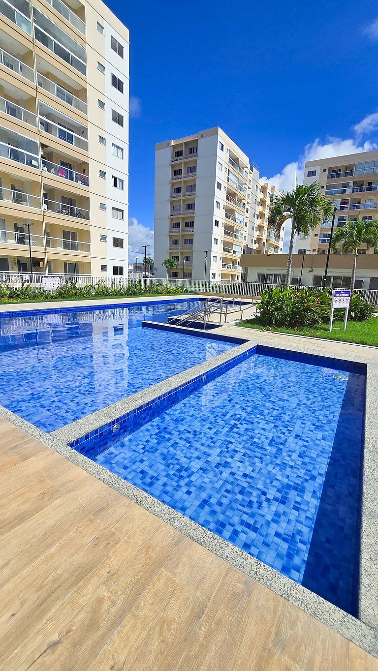 Resort Aruana com 2qts, ar, piscina e muito verde