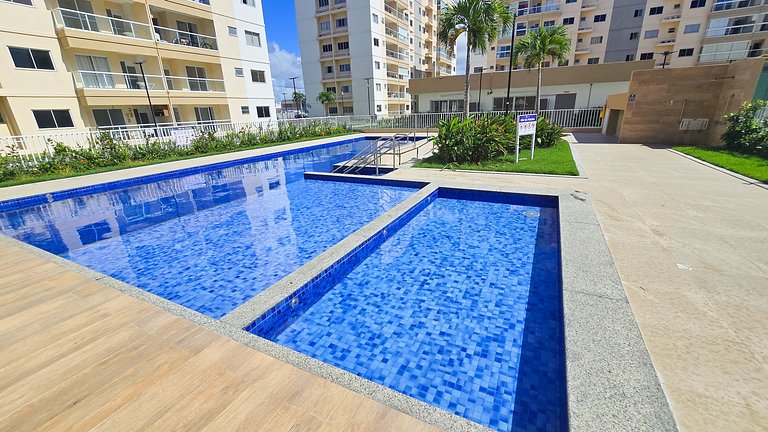 Resort Aruana com 2qts, ar, piscina e muito verde