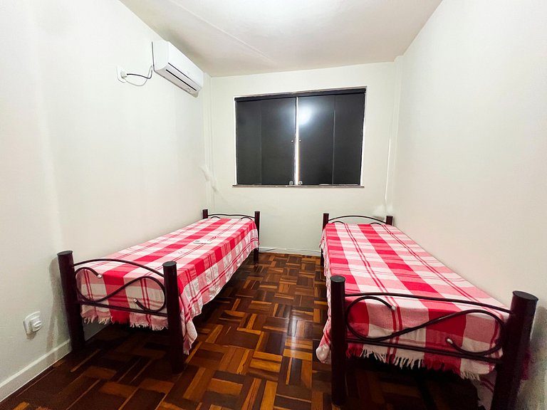 Amplo apê em bairro nobre