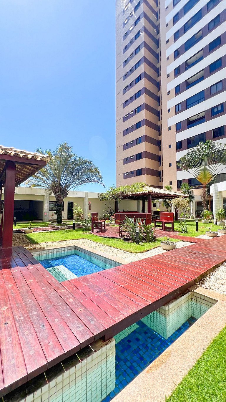 3/4 com ar, 7 min da Praia e c/ Lazer completo