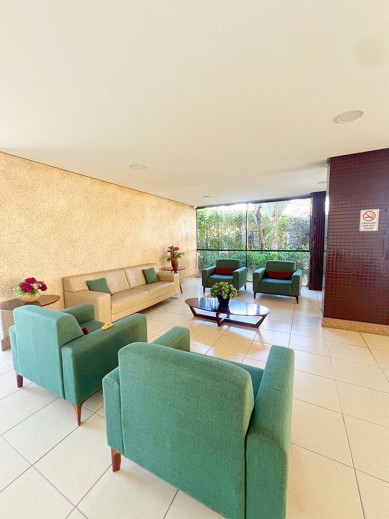 3/4 com ar, 7 min da Praia e c/ Lazer completo