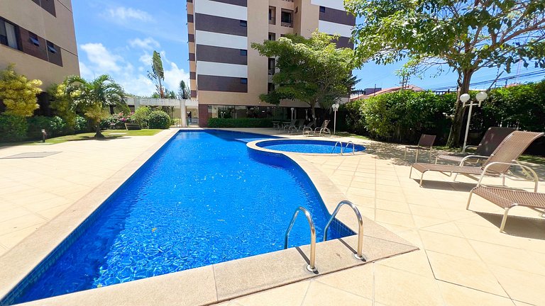 3/4 com ar, 7 min da Praia e c/ Lazer completo