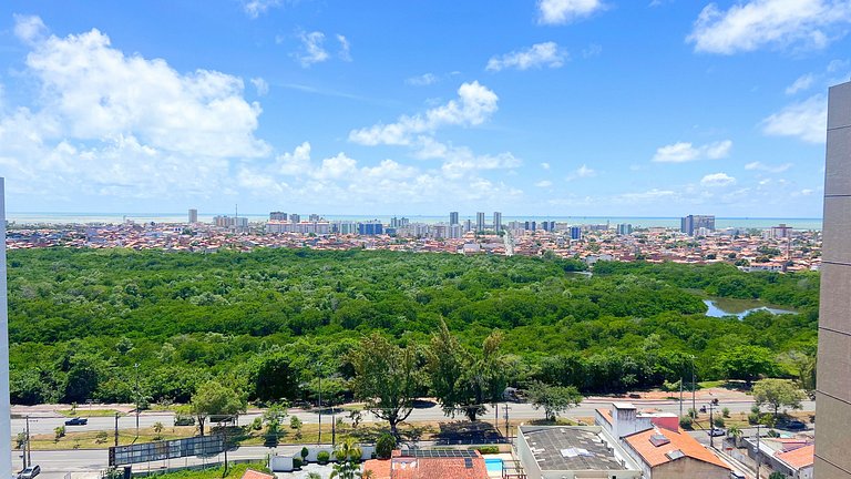 3/4 com ar, 7 min da Praia e c/ Lazer completo