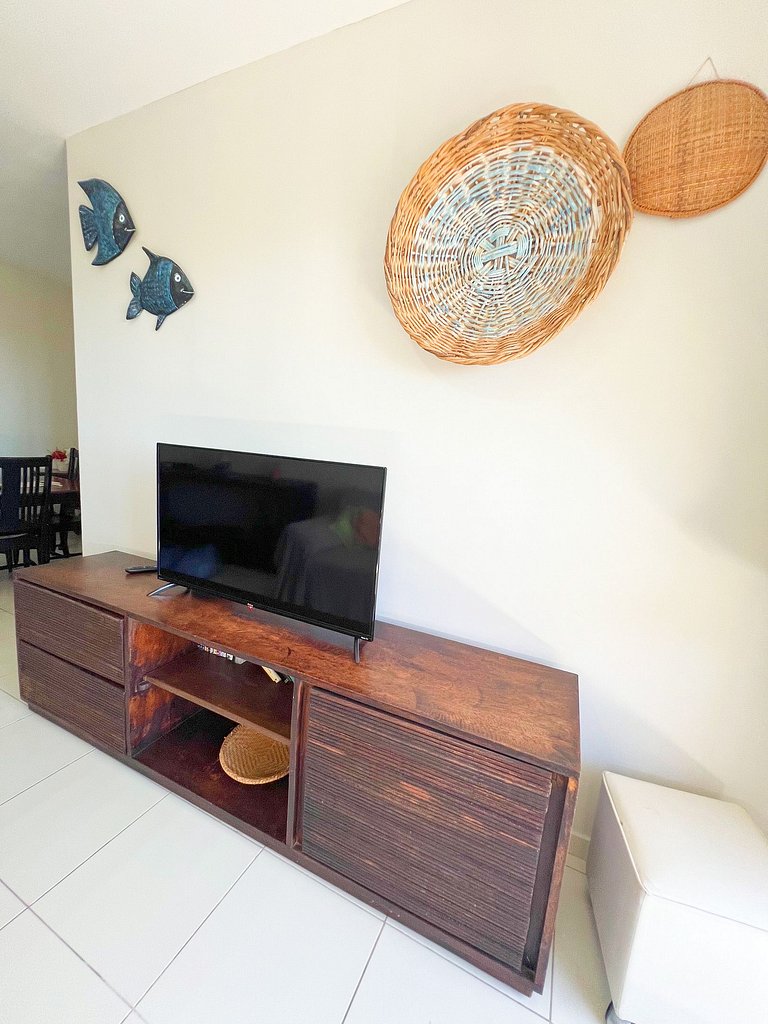 3/4 com ar, 7 min da Praia e c/ Lazer completo