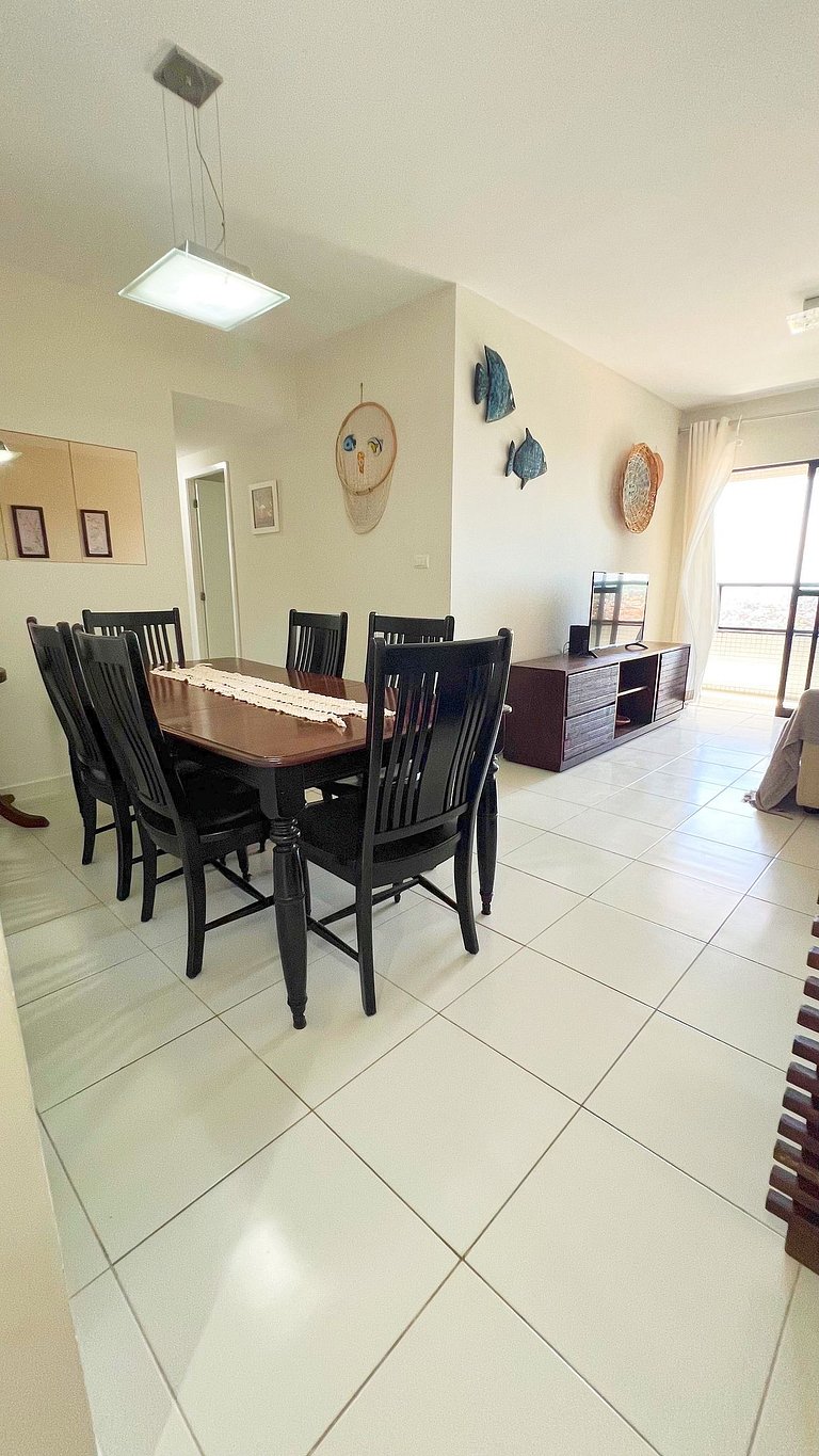 3/4 com ar, 7 min da Praia e c/ Lazer completo