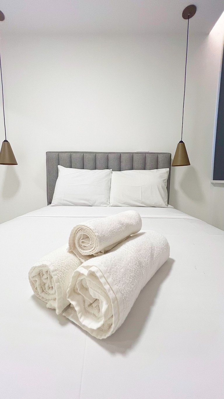 2/4 c/ ar. 250m da Praia de Atalaia by Apê