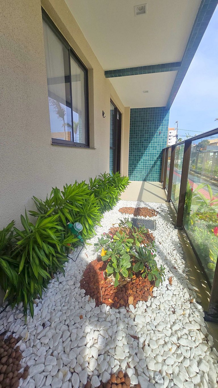 1/4 Design a 250m da Praia de Atalaia by Apê