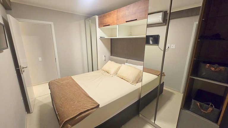 1/4 Design a 250m da Praia de Atalaia by Apê