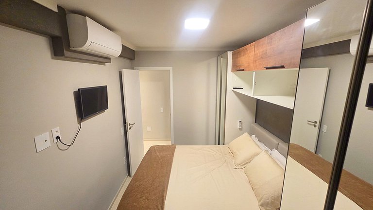 1/4 Design a 250m da Praia de Atalaia by Apê