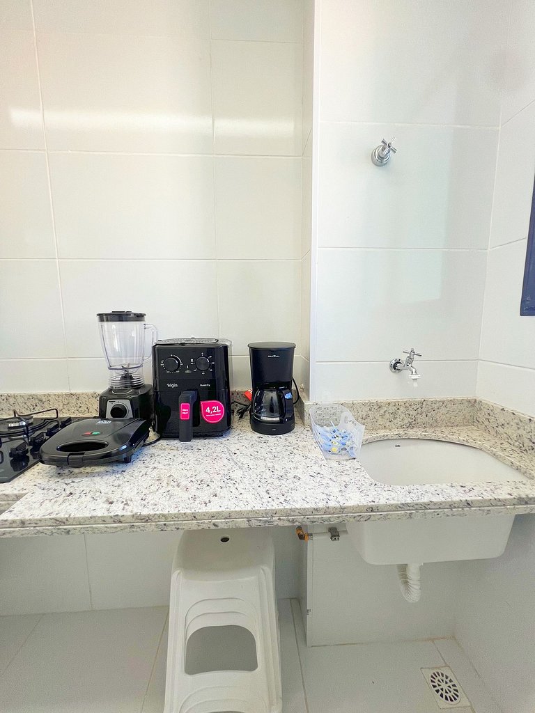 Conforto moderno a 250m da Praia de Atalaia by Apê