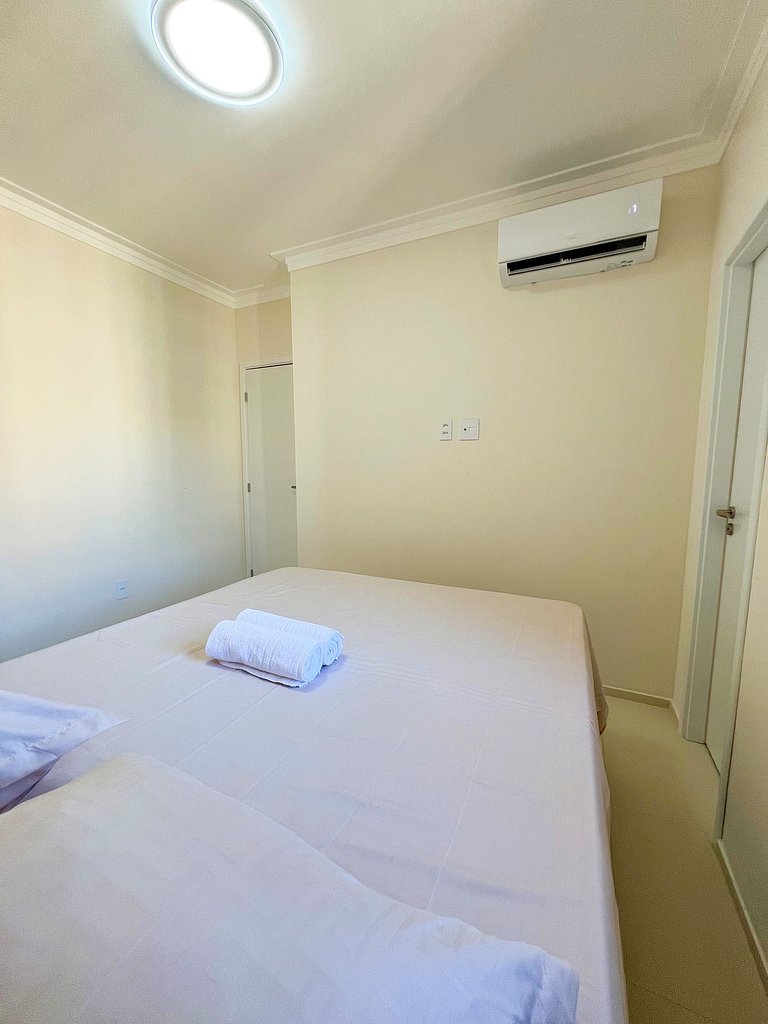 Conforto moderno a 250m da Praia de Atalaia by Apê