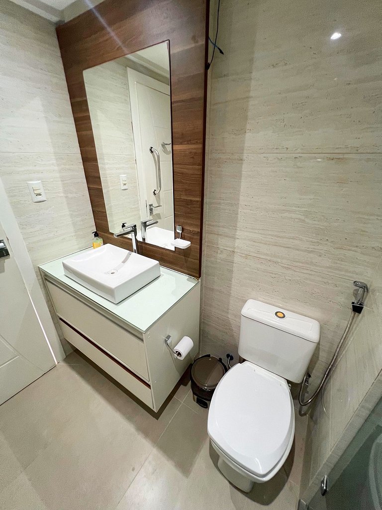 Frente mar a 70m da Praia de Atalaia by Apê