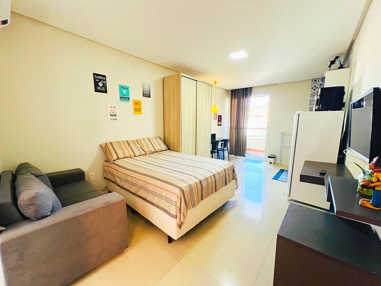 Varandinha Arejada a 700m da Praia by Apê