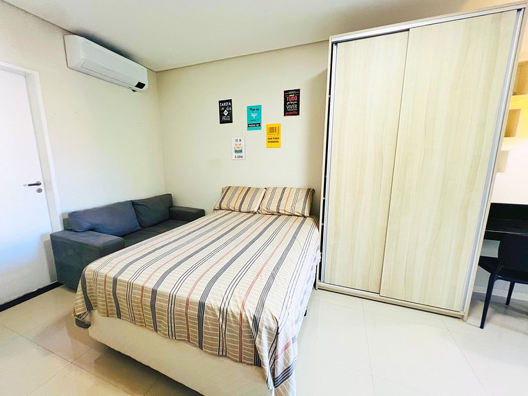 Varandinha Arejada a 700m da Praia by Apê