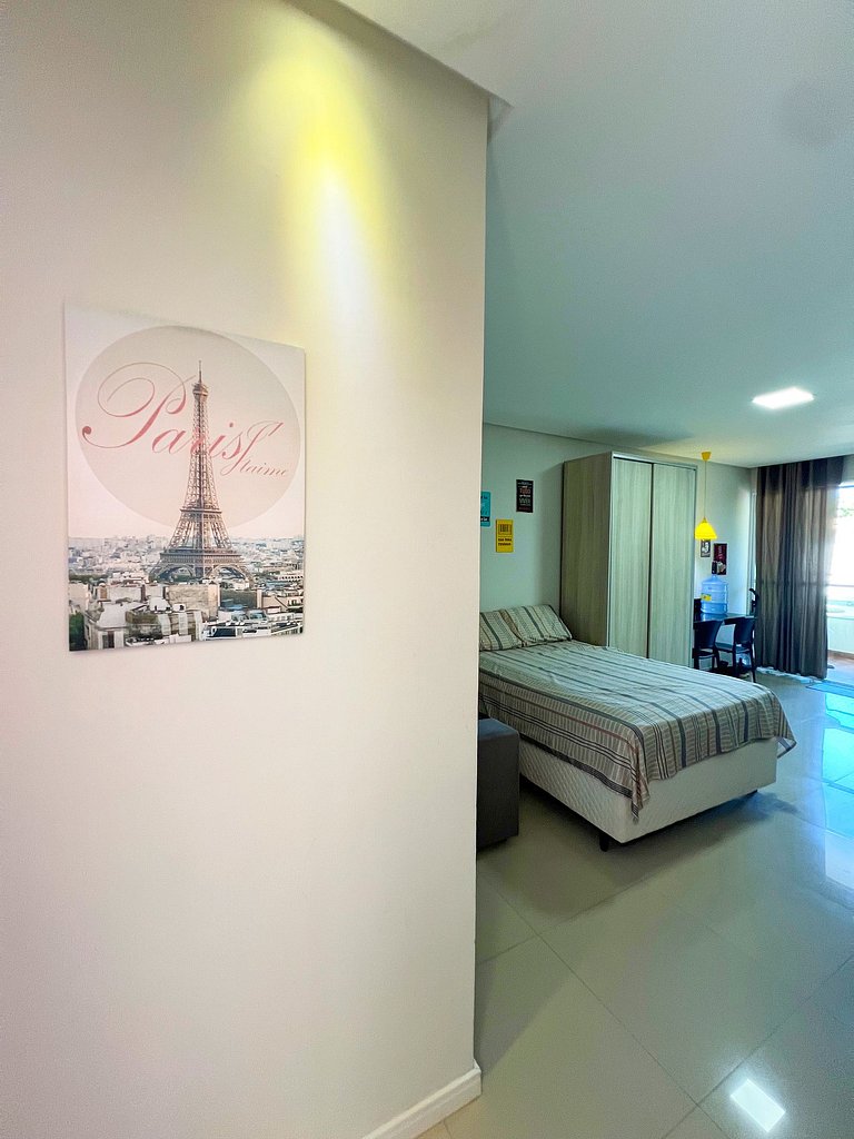 Varandinha Arejada a 700m da Praia by Apê