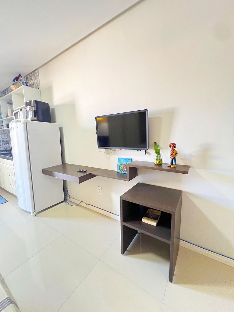 Varandinha Arejada a 700m da Praia by Apê