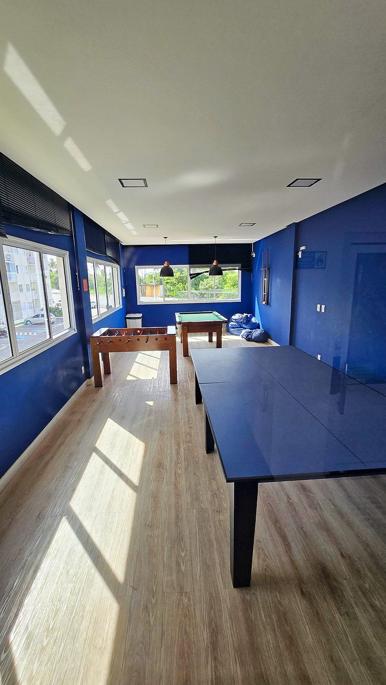 Aconchego proximo Praia e Aeroporto com ar by Apê