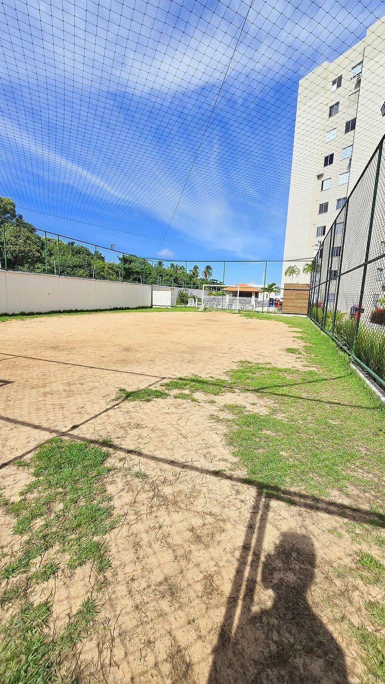 Aconchego proximo Praia e Aeroporto com ar by Apê