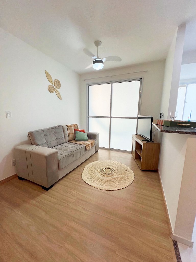 Aconchego proximo Praia e Aeroporto com ar by Apê