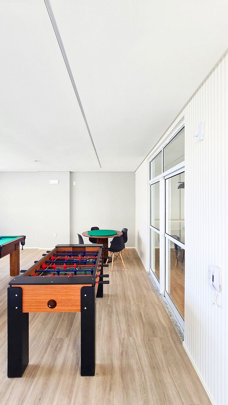 Design e Lazer de Resort perto da praia by Apê