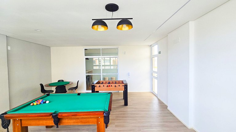 Design e Lazer de Resort perto da praia by Apê