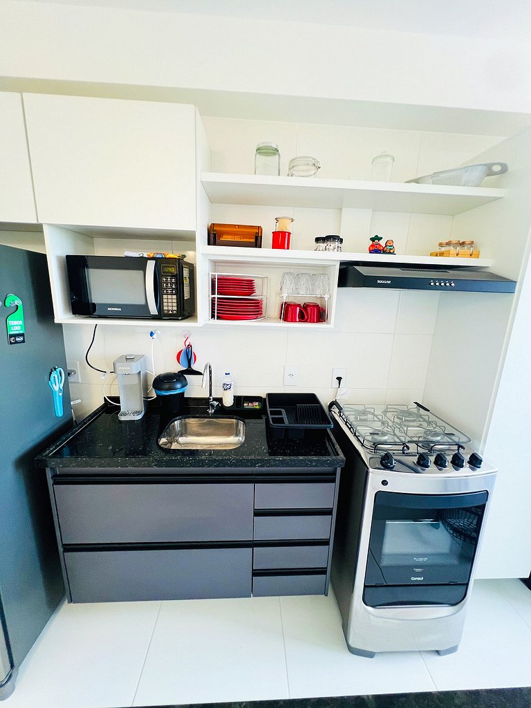 Design e Lazer de Resort perto da praia by Apê