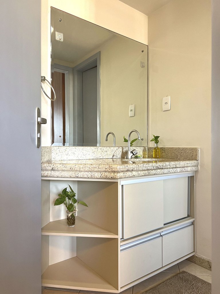 Atalaia 70m da Praia Vista Mar 4o Andar by Apê