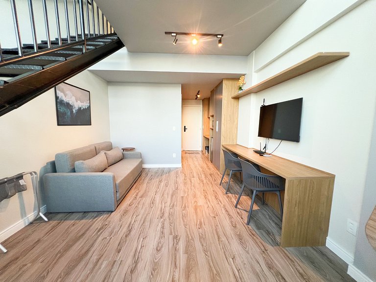 Luxuoso Duplex a 180m do Shopping by Apê