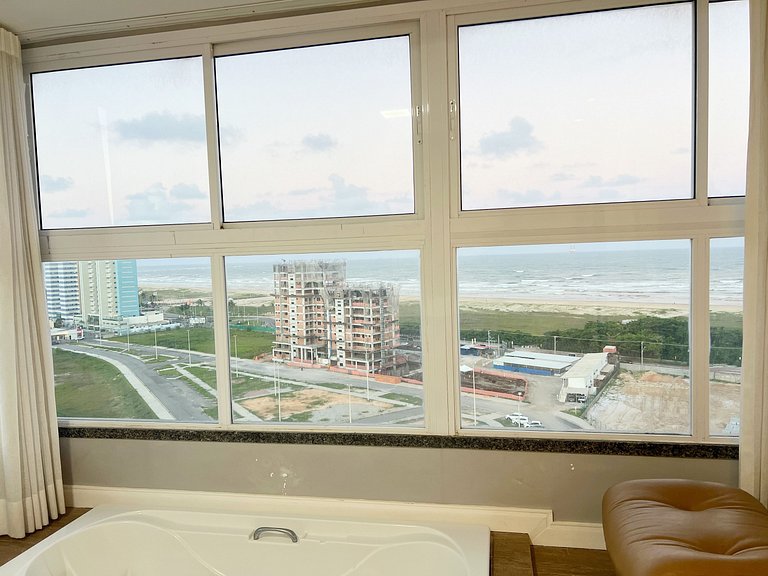 Vista Mar na Praia de Atalaia por Apê