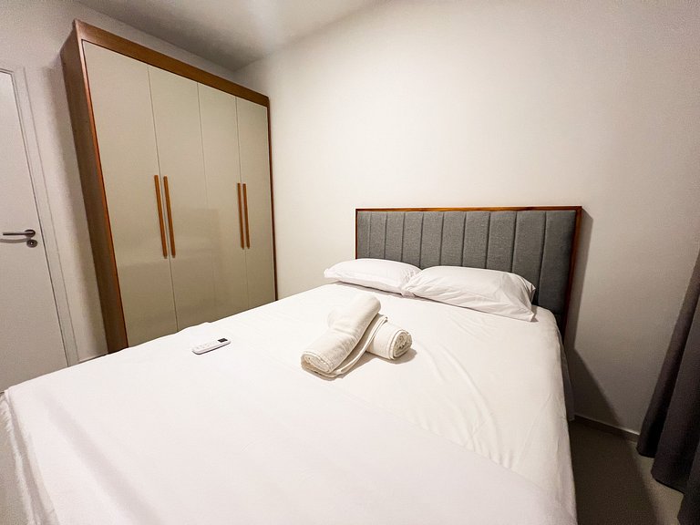 Vista Mar no 10o Andar 250m da Praia by Apê